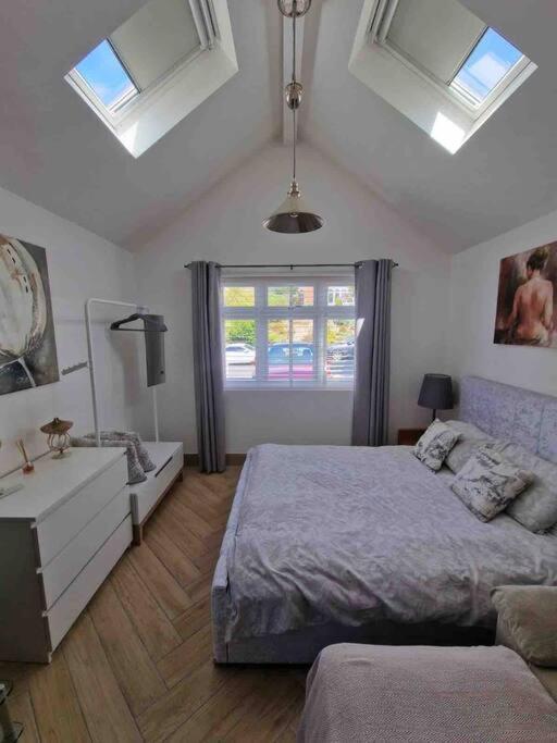 Lovely Studio Annex In Lilliput Poole Exteriör bild